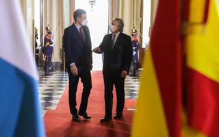 "En los dichos del Presidente hay algo de ignorancia pero también una intención de quedar bien la Corona", dicen en Jujuy