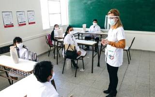 Provincia: Gollan anticipó que la semana próxima podrían retornar las clases presenciales