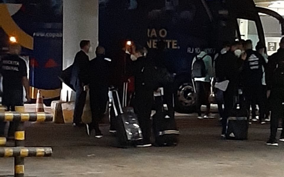 La Selección Argentina llegó a Brasil: mañana debuta en la Copa ante Chile
