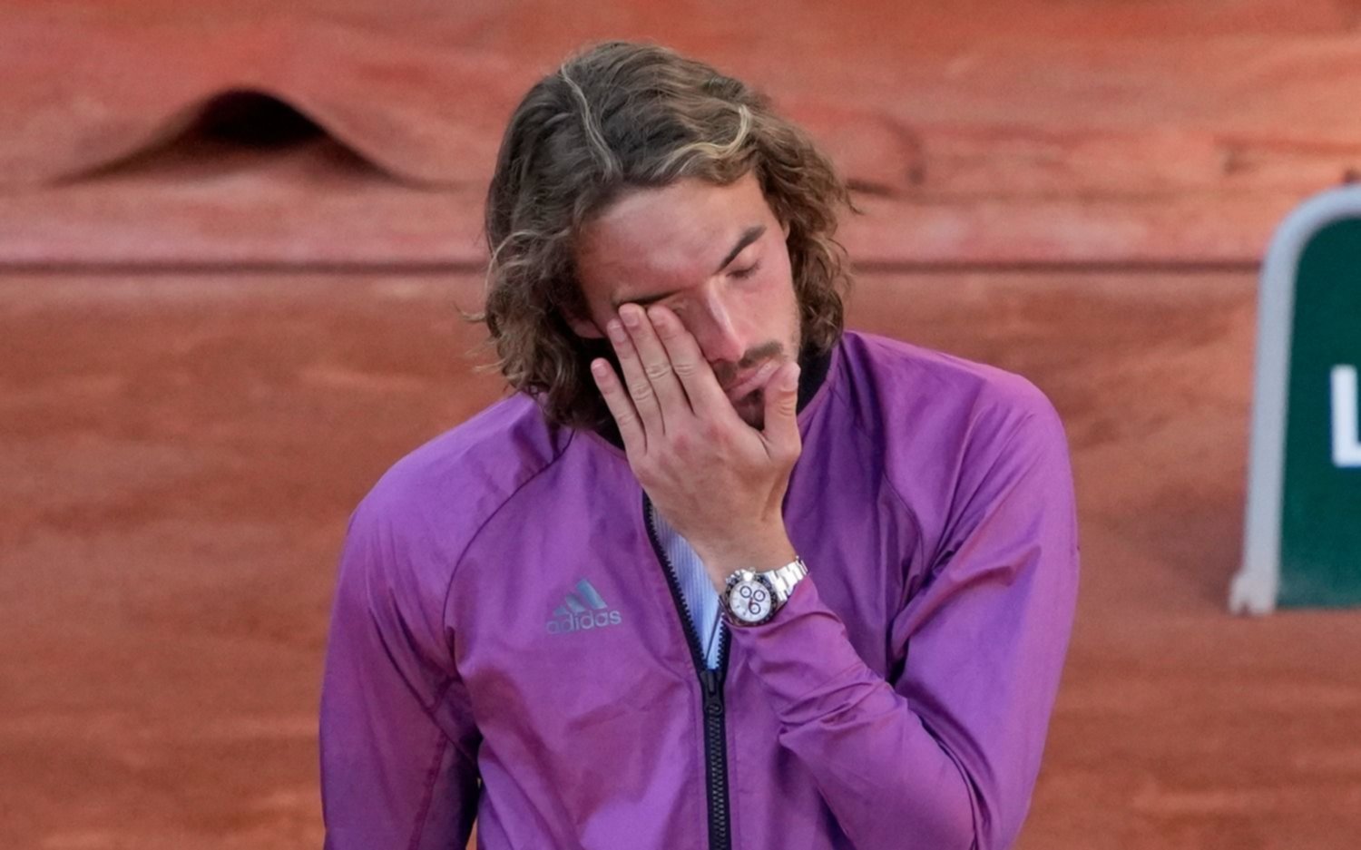 La dolorosa noticia que recibió Tsitsipas cinco minutos antes de jugar la final de Roland Garros