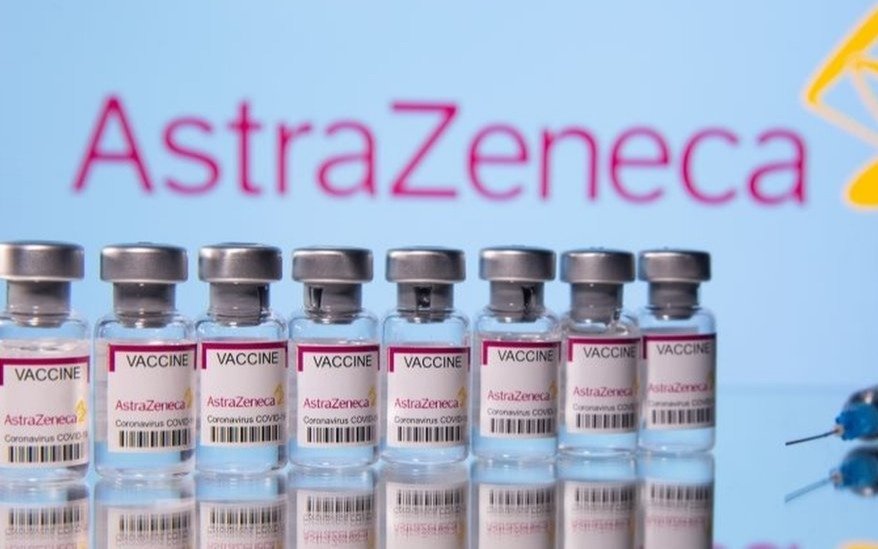 Chile e Italia reemplazan las segundas dosis de AstraZeneca con las de Pfizer tras casos de trombosis