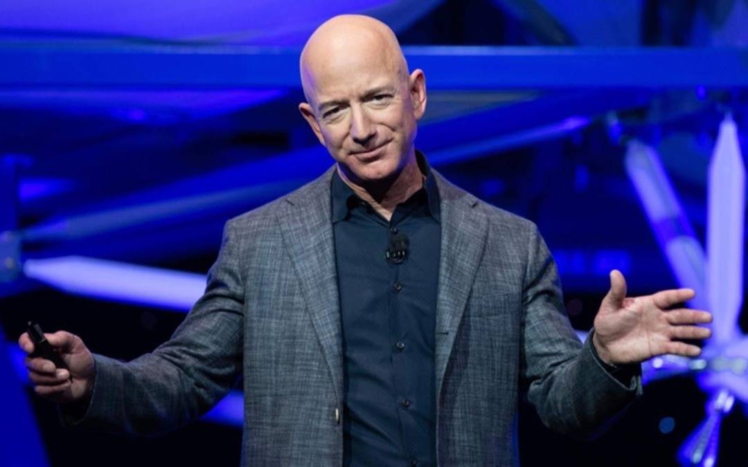 Miles de personas firman una petición para que Jeff Bezos no regrese a la Tierra tras su viaje al espacio