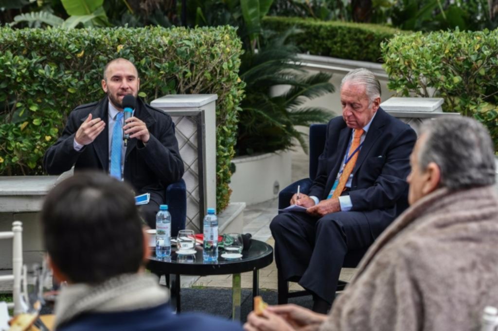 Guzmán ante los empresarios: “No es nuestra idea un país de impuestos bajos”