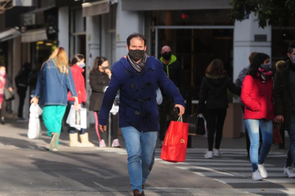 En los centros comerciales le ponen fichas al Día del Padre para un repunte de ventas
