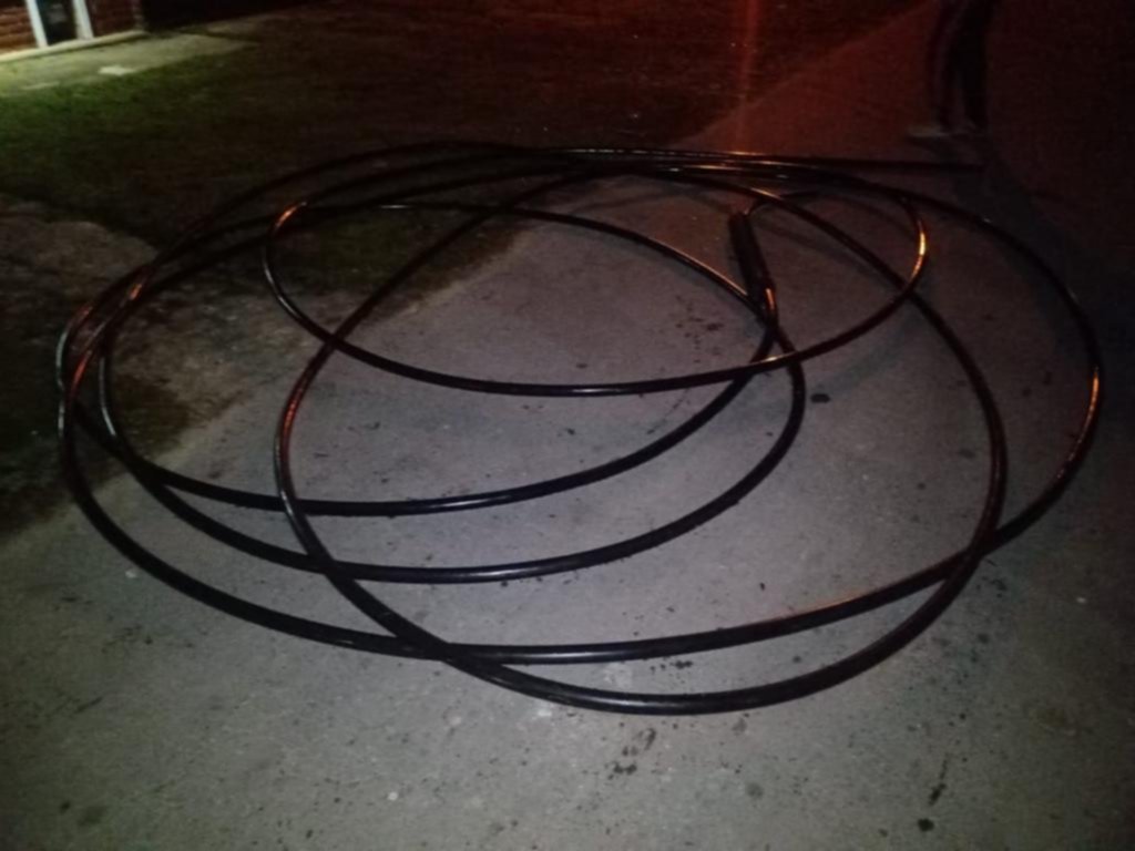 Se llevaban 50 metros de cables y los atraparon