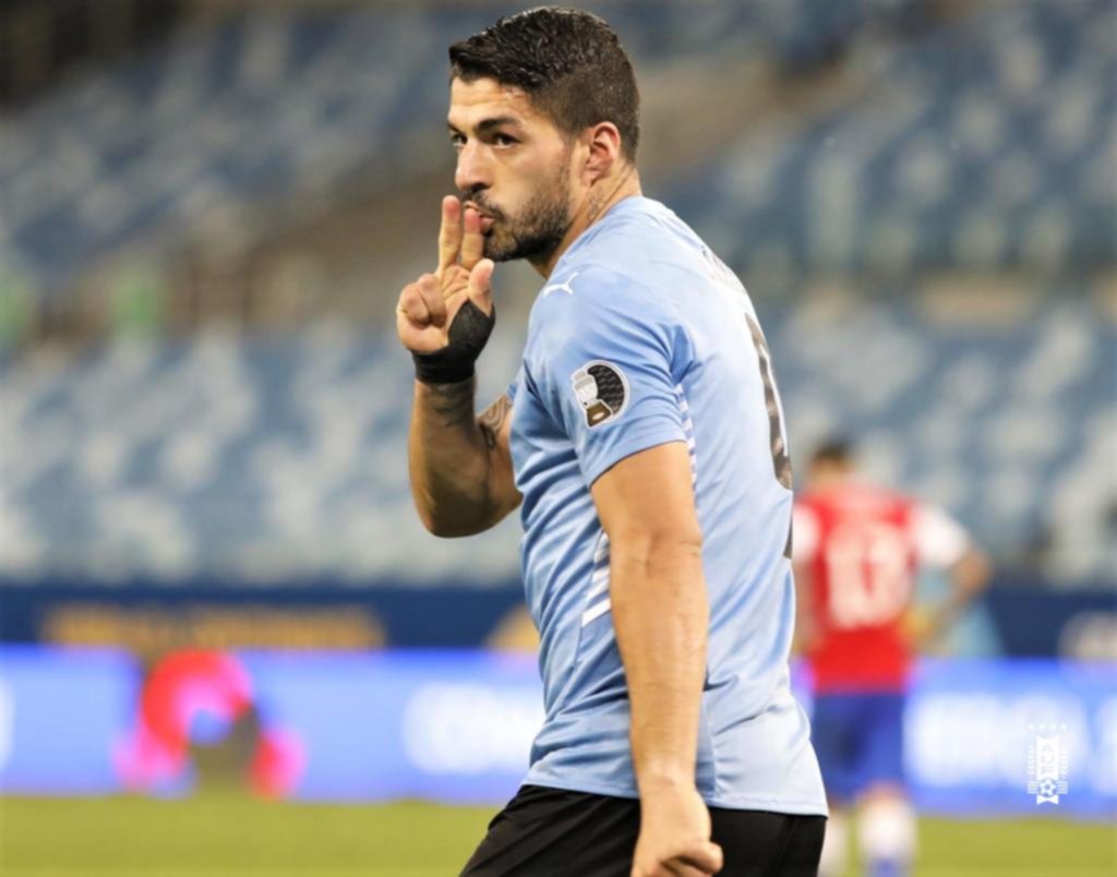 Uruguay se recuperó a tiempo y consiguió el primer punto en la Copa