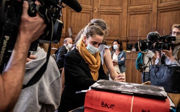 Conmoción en Francia: a juicio por matar a su marido porque abusaba y la prostituía desde la infancia