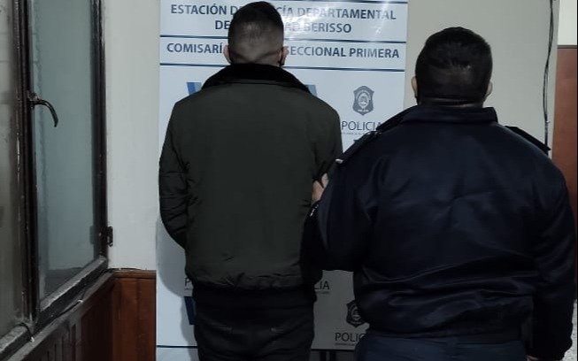 Lo detienen en Montevideo y 7 acusado de golpear salvajemente a su esposa