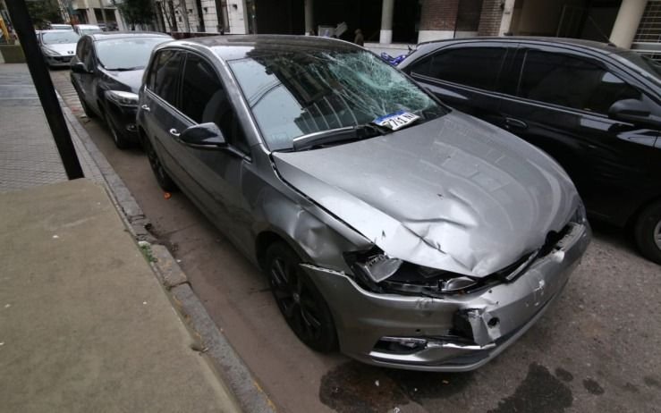 El jugador de Newell's Denis Rodríguez chocó con su auto y lesionó a un policía