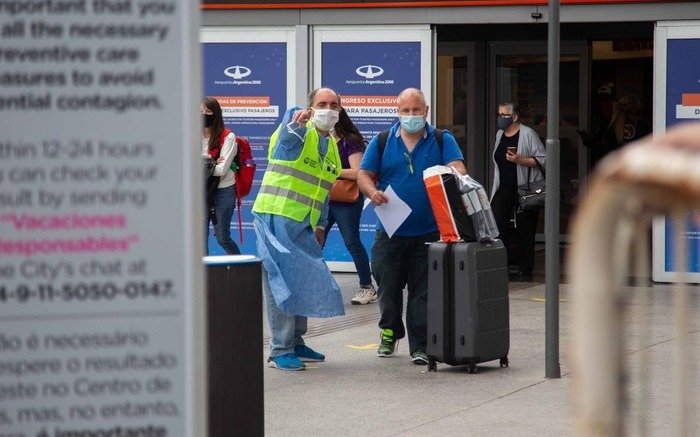 El 32% de quienes ingresaron al país no cumplió la cuarentena obligatoria