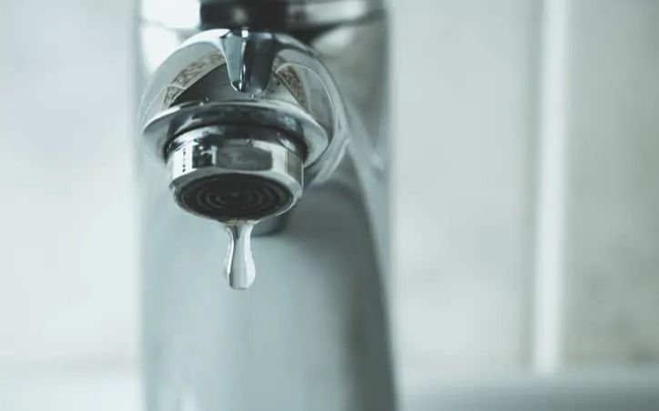 Vecinos del Barrio Hipódromo denuncian que están hace diez días sin agua