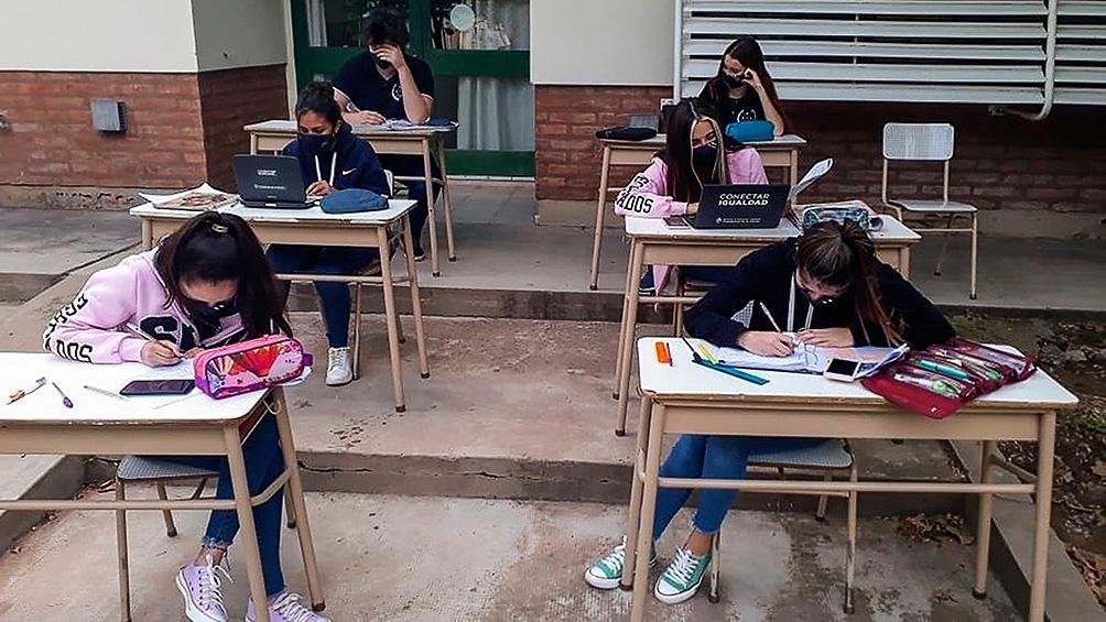 Insisten con la ampliación de las horas de presencialidad en escuelas bonaerenses