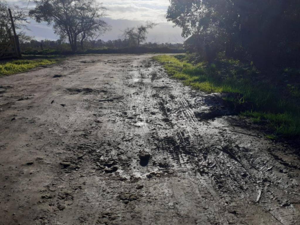 En Parque Sicardi temen quedar aislados por el estado de las calles