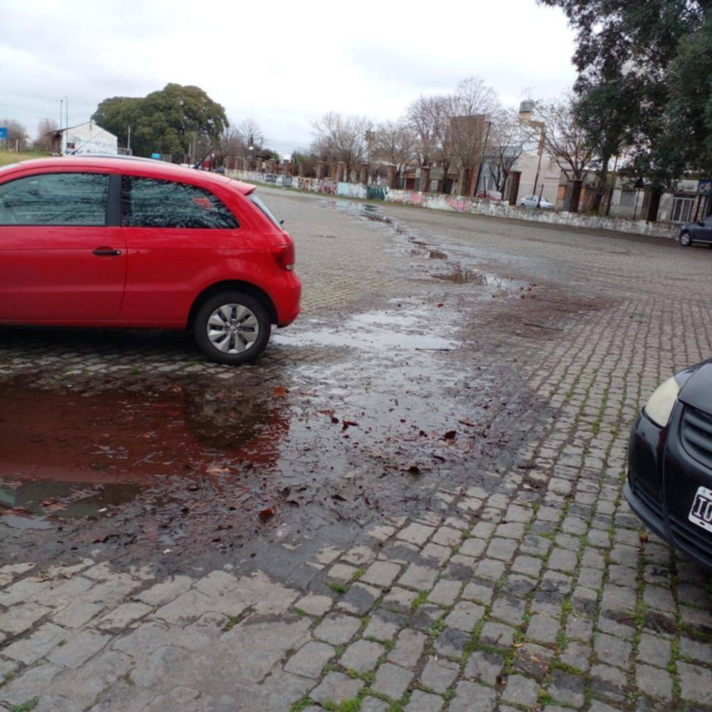 Piden reparaciones en el playón de 71 entre 18 y 19