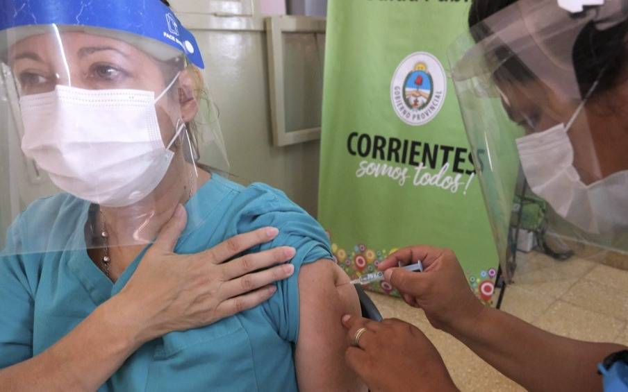 Corrientes inicia la vacunación contra el coronavirus para personas desde los 30 años