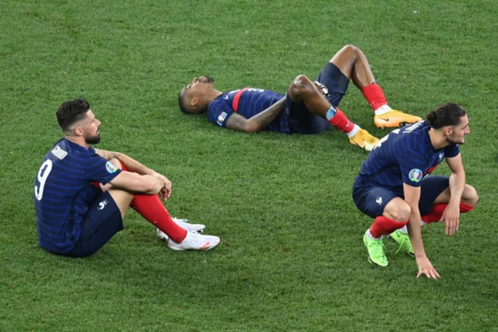 España ganó en el alargue y Suiza dejó afuera a Francia