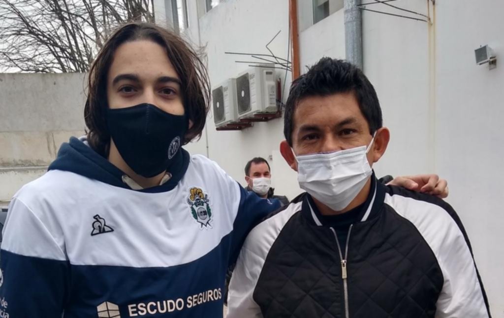 La llegada del último goleador del torneo revolucionó las redes