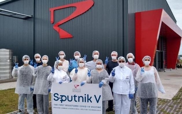 Segunda dosis de Sputnik V: el lunes arranca la producción local y hoy llegan 350.000 dosis