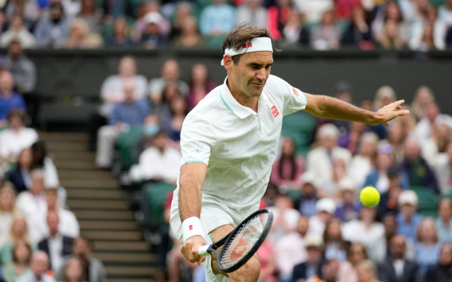 Roger Federer avanzó en Wimbledon gracias al abandono de su rival: "Tuve un poco de suerte"