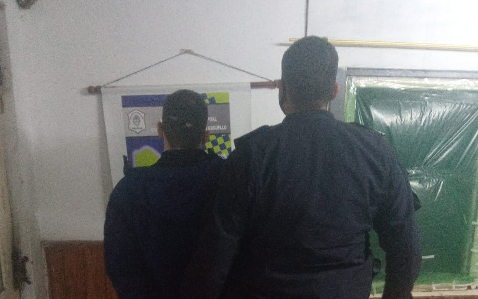 Detienen en Berisso a un joven de 17 años acusado de varios robos