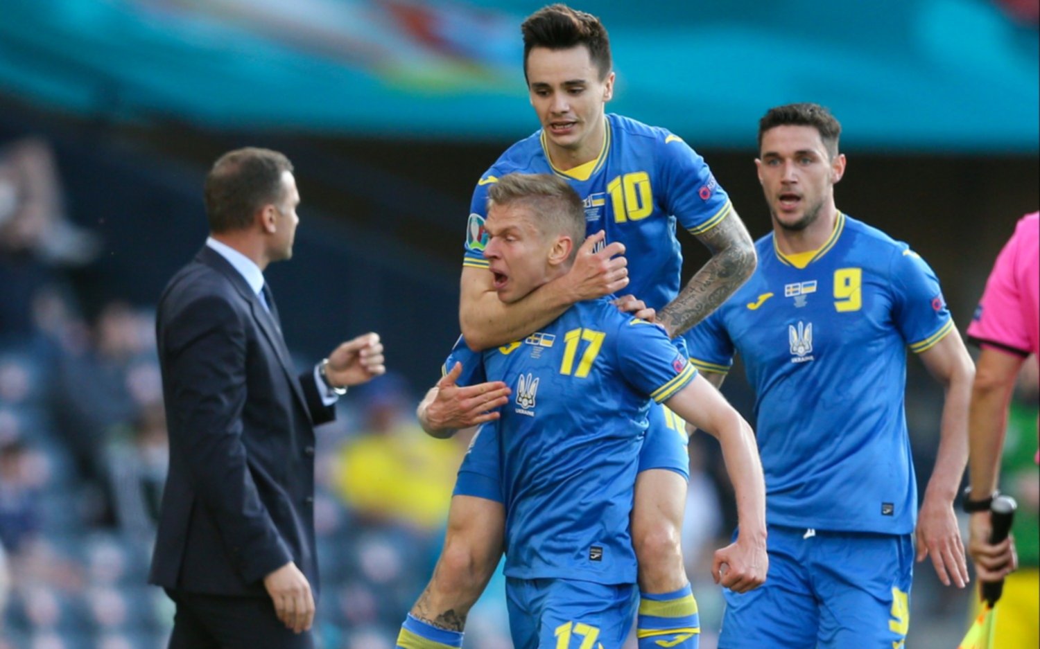 Ucrania se metió en los cuartos de la Eurocopa tras eliminar a Suecia en el último minuto