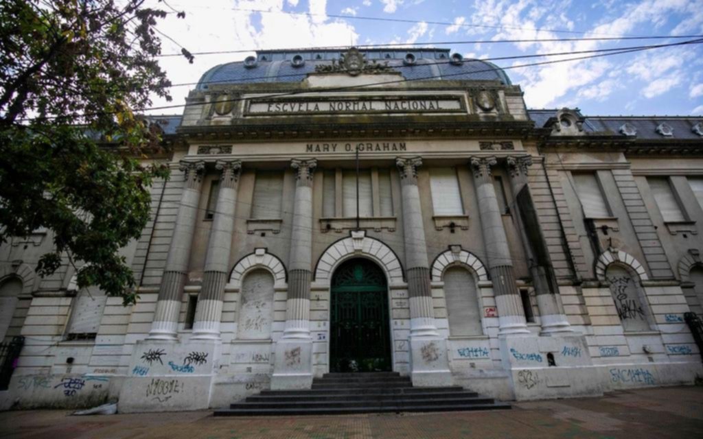 Decenas de escuelas aún esperan por la calefacción