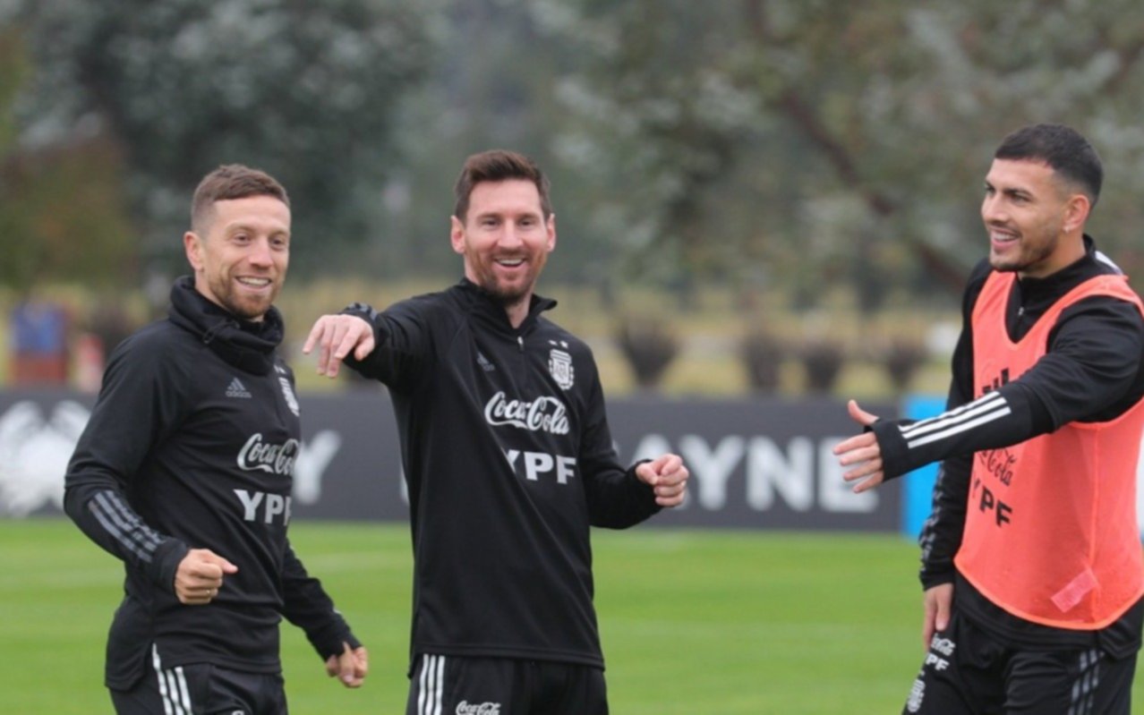 Messi, por su situación con Barcelona, jugará en la Selección como "agente libre"