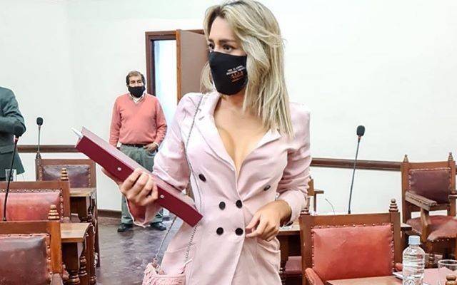  Habló la concejal hot que propuso una novedosa iniciativa para que jóvenes ganen $10 mil