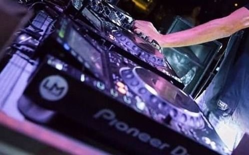 Juicio oral a DJ platense acusado de violencia de género