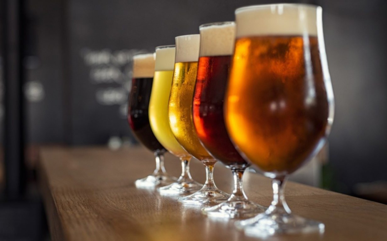 En Tucumán le regalarán cerveza a los jóvenes que se vacunen contra el coronavirus