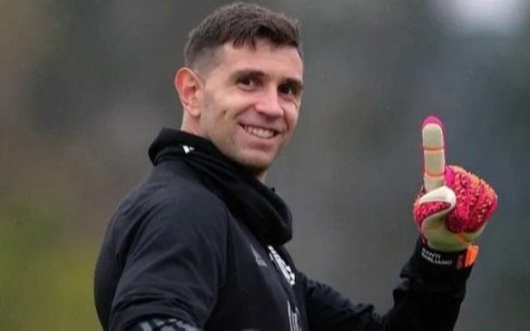 Dibu Martínez y un deseo: "Como argentino no hay nada mejor que ganar una final en Inglaterra"