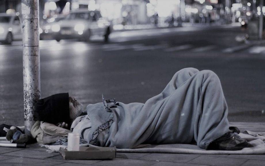 Cáritas comenzó una campaña solidaria de abrigo en medio de la ola de frío en La Plata