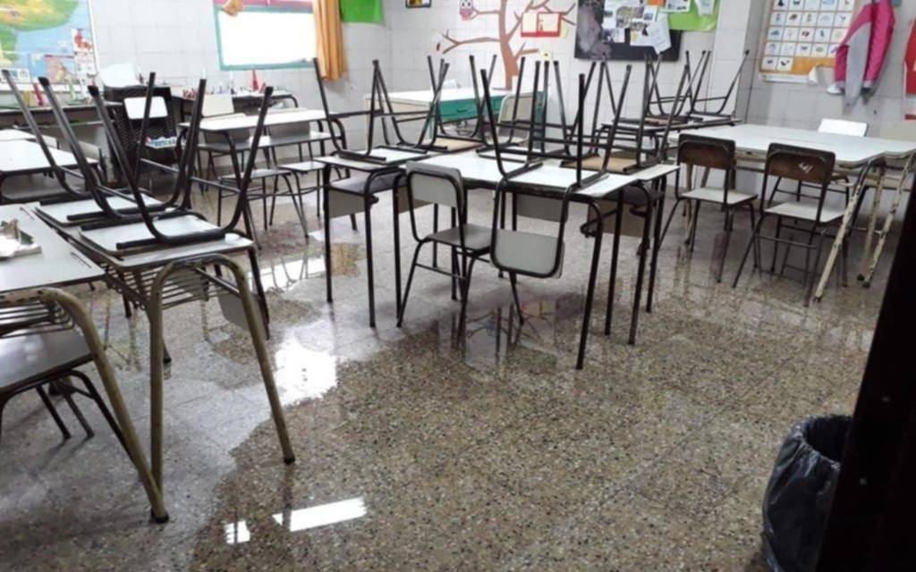 Enojados y sin respuestas: reclaman falta de docentes "por licencia" en una escuela de City Bell