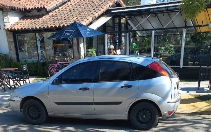 “Estaciona donde quieras” gana el espacio público en City Bell
