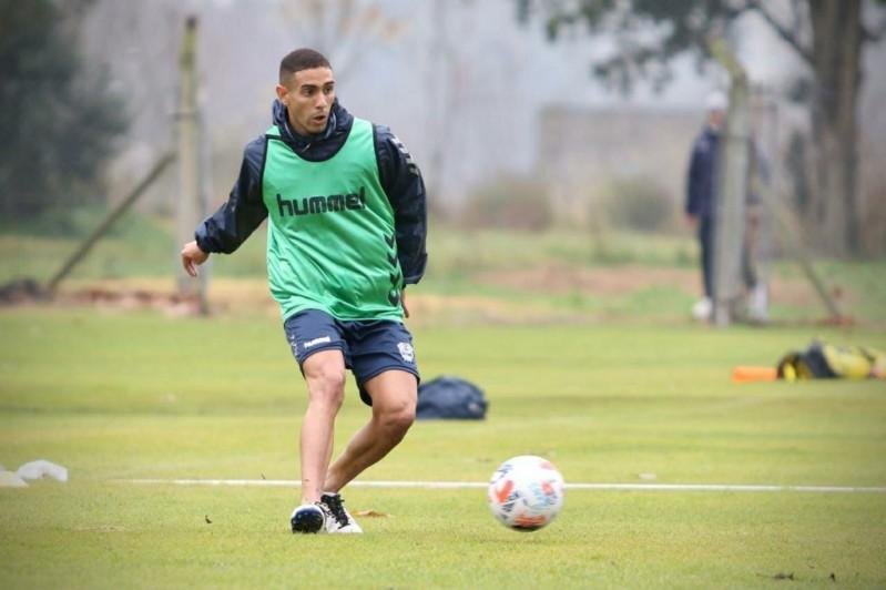 Manuel Insaurralde lateral, la sorpresa que Pipo tenía guardada bajo la manga