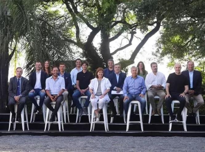 La oposición cierra filas contra cambios en la Corte