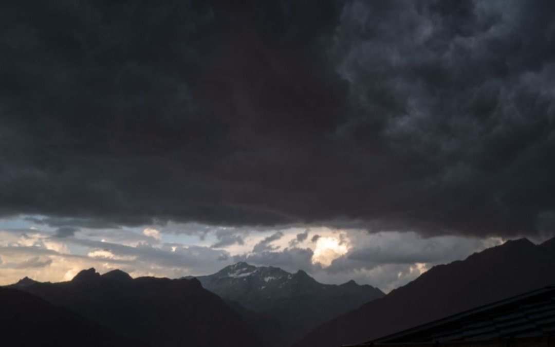 Feroz tormenta en Francia: 1 muerto y 15 heridos