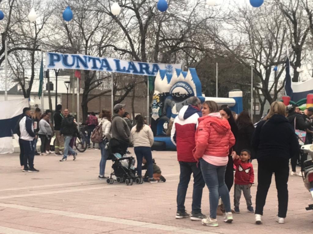 Los de afuera no son de palo