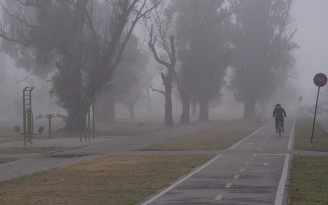 La Plata, otra vez cubierta por la niebla y con 17º de máxima: cómo sigue el clima