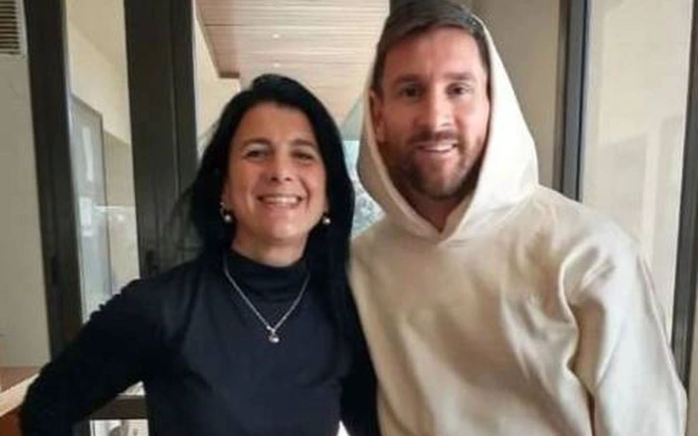 Primeras fotos de las vacaciones de Lionel Messi y Antonela Roccuzzo paseando en Santa Fe