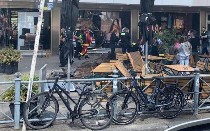 Locura en Berlín: un auto atropelló a una multitud, murió una persona y hay 8 heridos