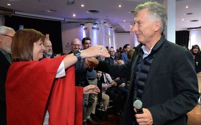 Bullrich habló de sacar los planes sociales en 6 meses y del Gobierno le salieron al cruce
