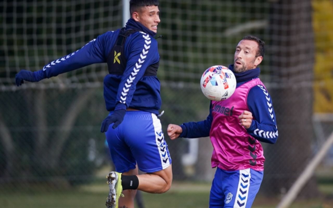 Informe Tripero: el plantel de Gimnasia presiona con no concentrar por una deuda