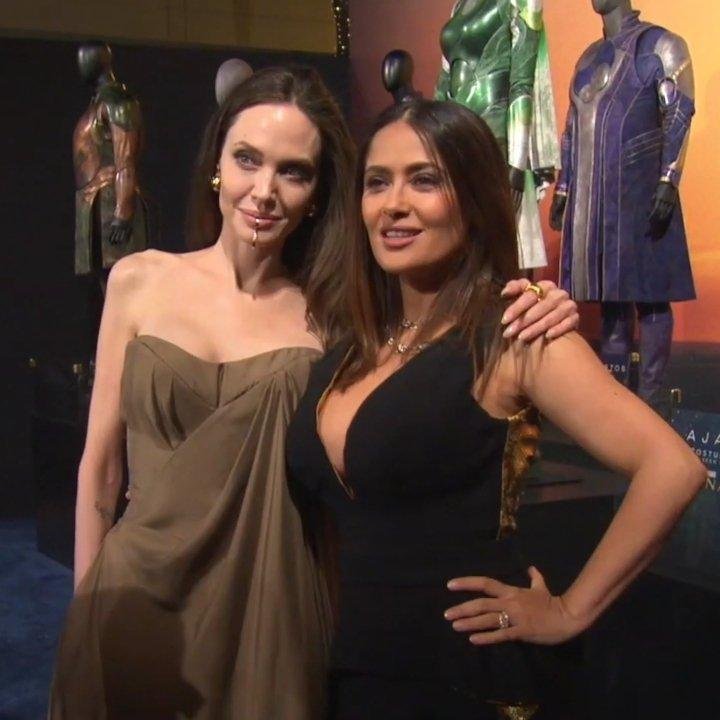 Angelina Jolie dirige a Salma Hayek en la adaptación de “Sin sangre”