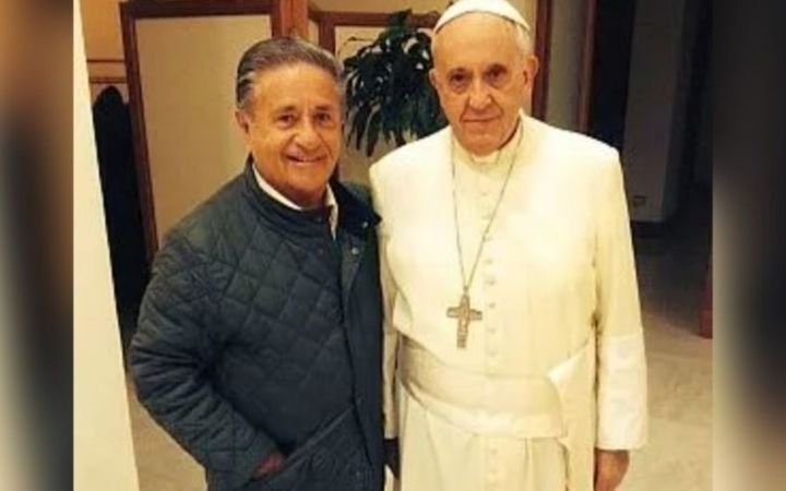 Francisco recibió al expresidente Eduardo Duhalde