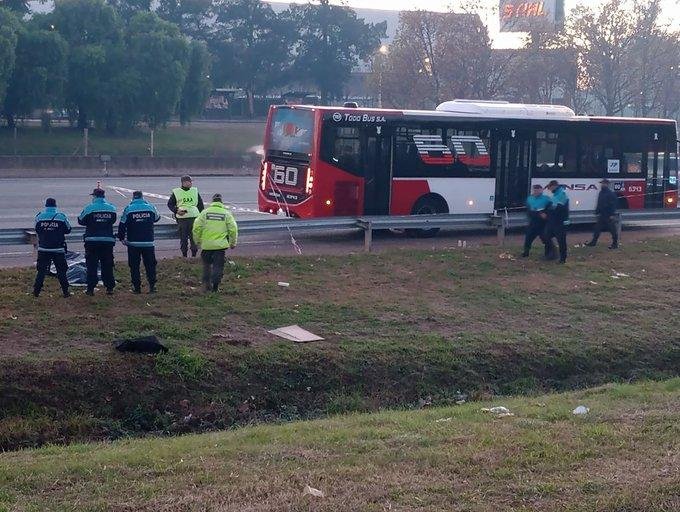 Tiroteo y muerte a bordo de un micro que circulaba por Panamericana