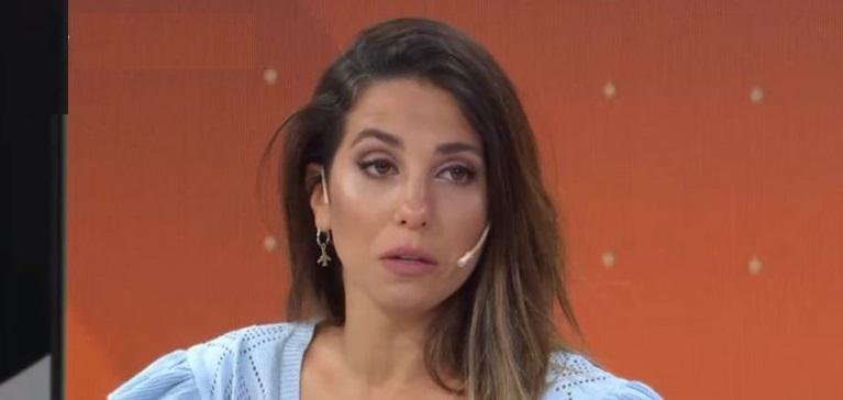 Todos contra Cinthia: Defederico filtró mensajes y sumó al padre de la panelista a su bando