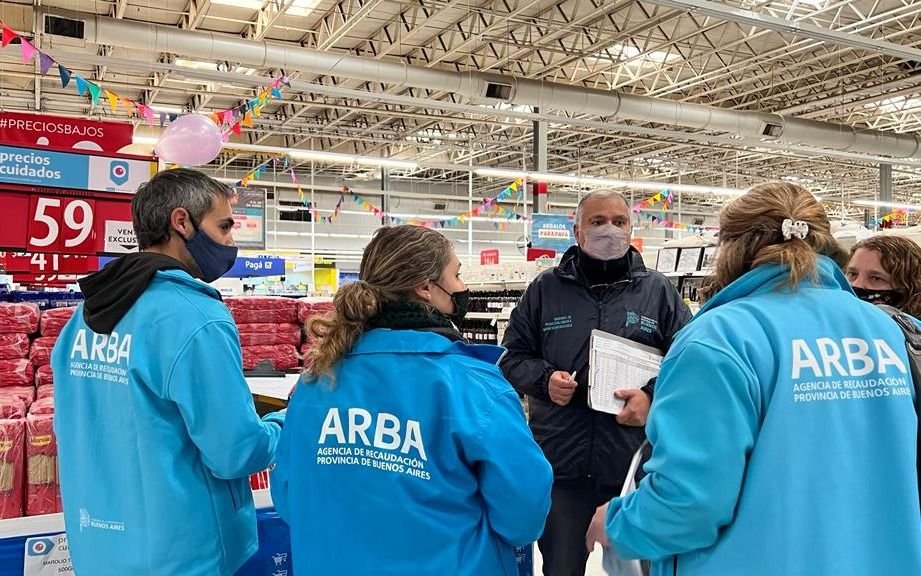 La Provincia fiscaliza precios y evasión en cadenas de supermercados: operativos en La Plata