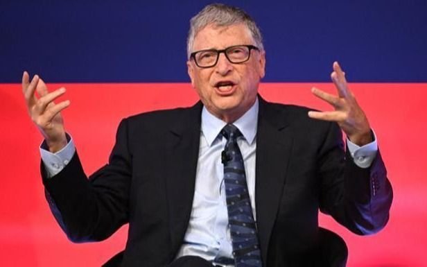Bill Gates apuntó contra las cripto y NFTs: "Se basan en la teoría del más tonto"