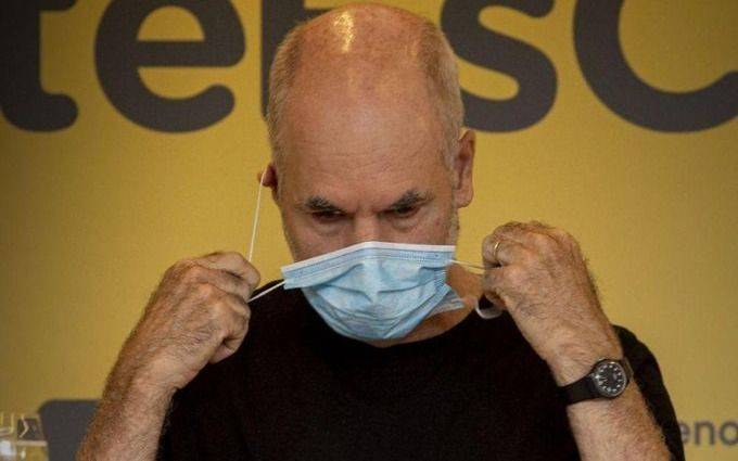 El barbijo dejará de ser obligatorio en espacios cerrados en CABA: desde cuándo regirá la medida